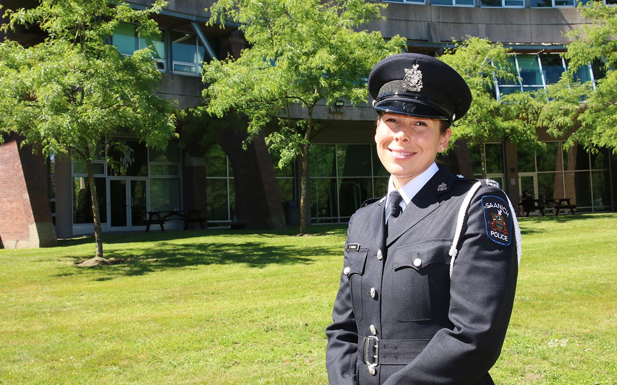 Just as she was once made to feel safe by police officers in her time of need, Const. Shauntelle Nichols wants to help others the same way. A graduate of JIBC’s Law Enforcement Studies Diploma program she is now an officer with the Saanich Police Department.