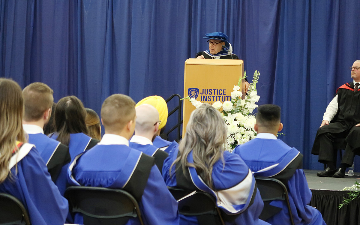 Judge Thomas Gove addresses the graduating class after receiving his honorary degree at the 2022 Spring Convocation ceremony.
