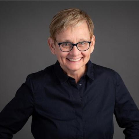 Nancy Poole headshot