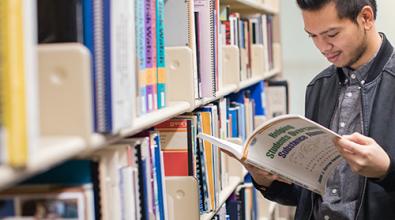 JIBC student at the Library