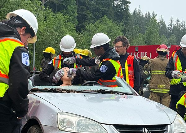 Vehicle Extrication Scenario Paramedics